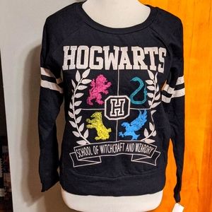 Black hogwarts sweatshirt
